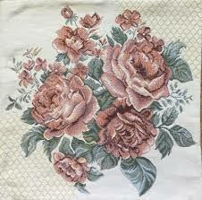 Декоративный чехол "Розы белые " 50*50  