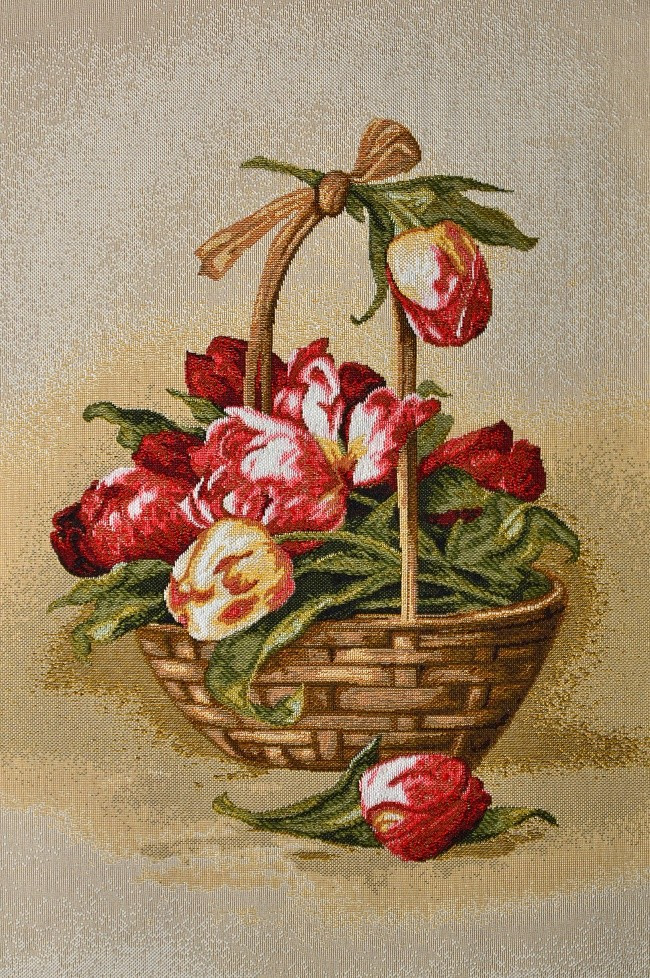 "Корзина тюльпанов"- Гобелен ( в багетной раме)  