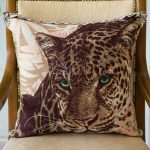 Декоративный чехол "Киса " 50*50  