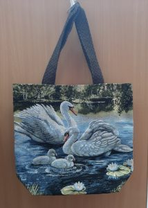 Гобеленовая сумка"Лебеди"(40*12*40)  